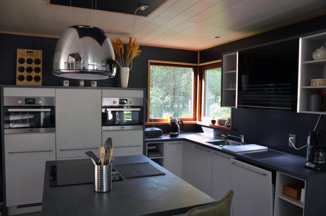 B6 Villa Ursel Екстериор снимка